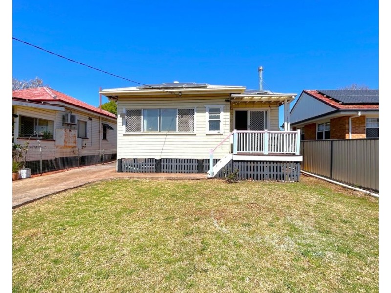 12 Vera Street, Newtown QLD 4350