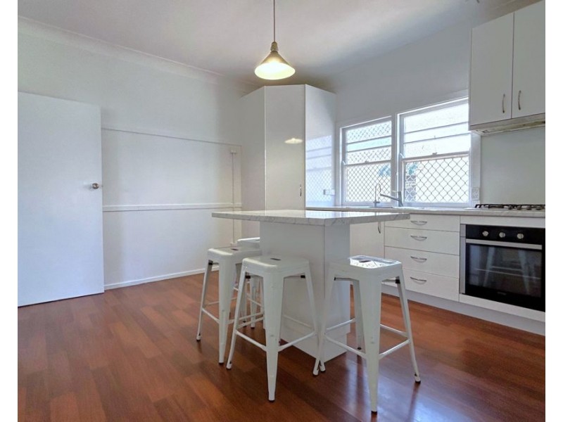 12 Vera Street, Newtown QLD 4350