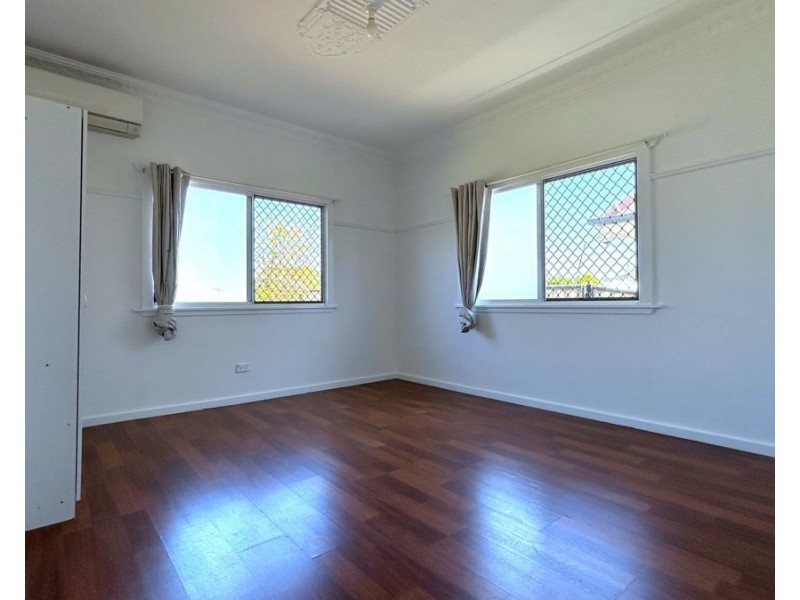 12 Vera Street, Newtown QLD 4350