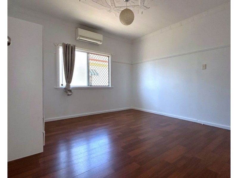 12 Vera Street, Newtown QLD 4350