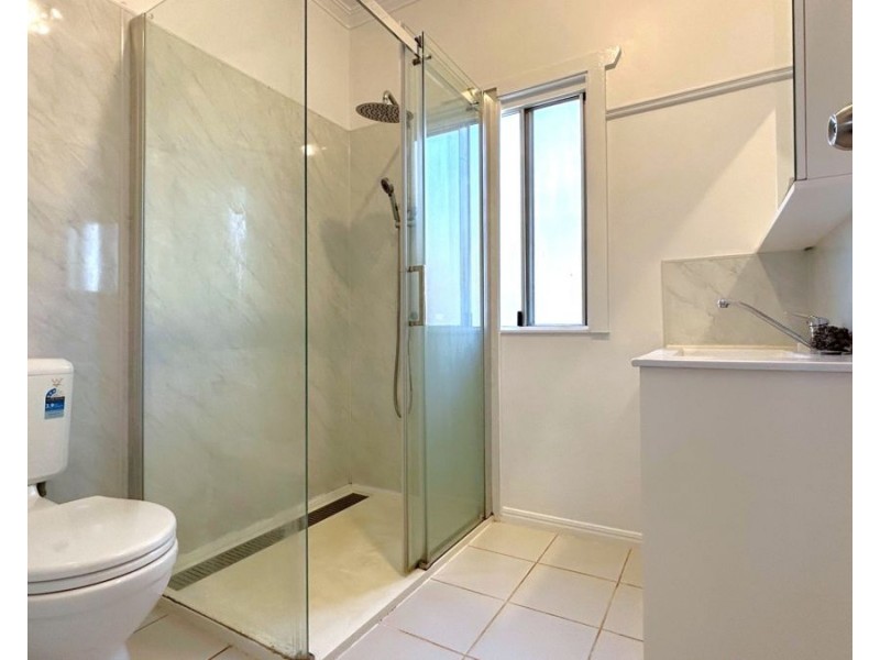 12 Vera Street, Newtown QLD 4350