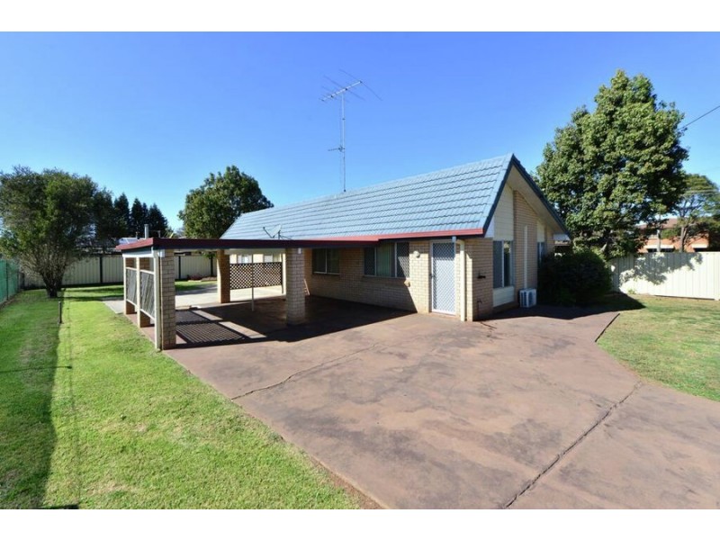 2/6 Rogers Court, Wilsonton QLD 4350