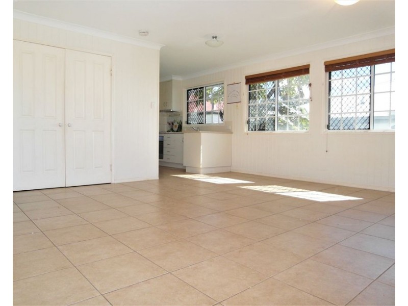 18 Vera Street, Newtown QLD 4350
