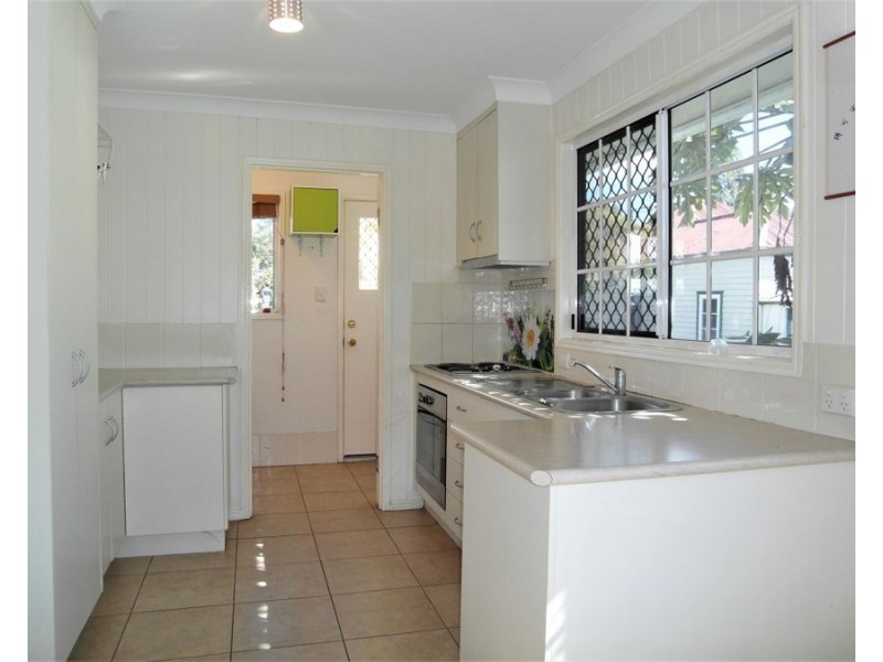 18 Vera Street, Newtown QLD 4350