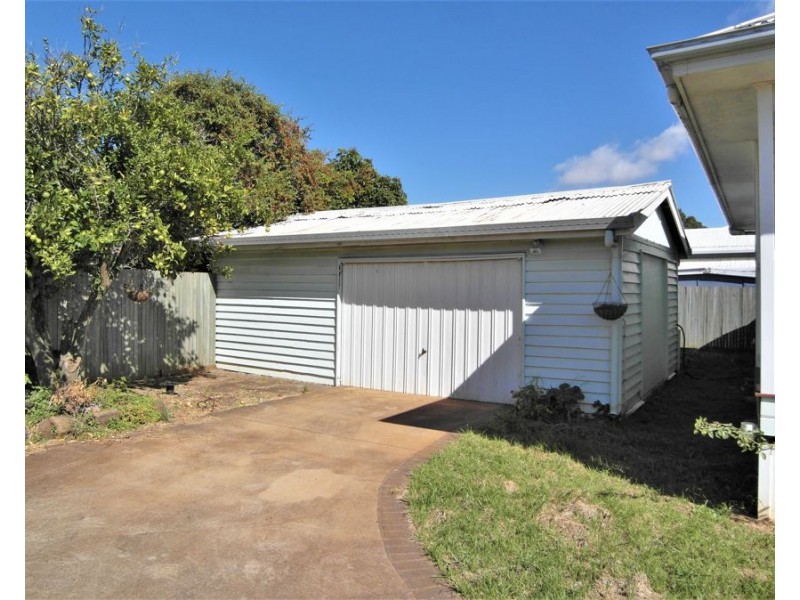 18 Vera Street, Newtown QLD 4350