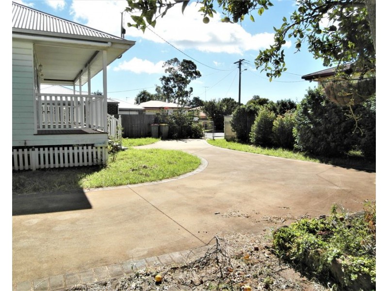 18 Vera Street, Newtown QLD 4350