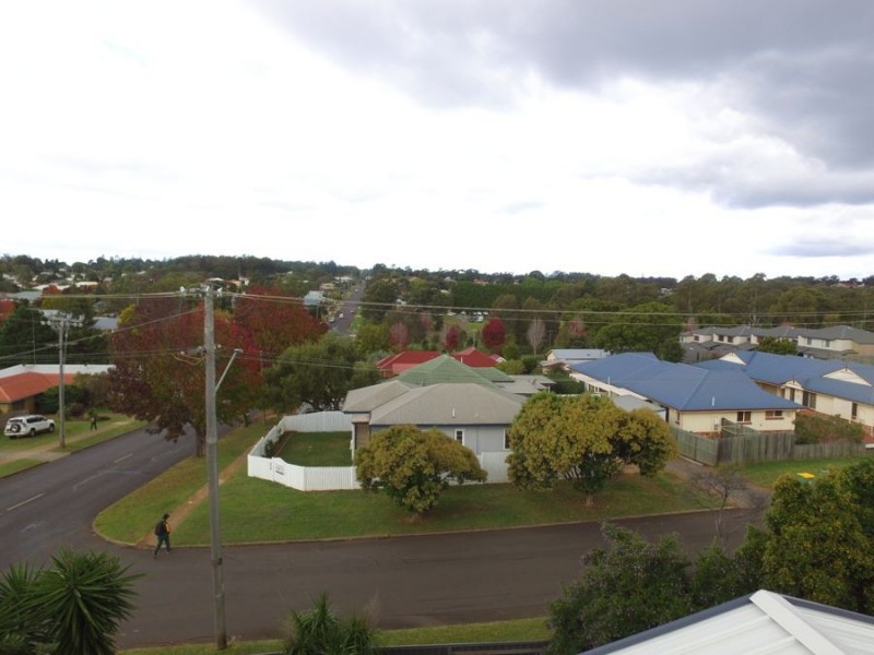 Centenary Heights QLD 4350