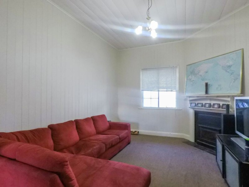 169 Bridge Street, North Toowoomba QLD 4350