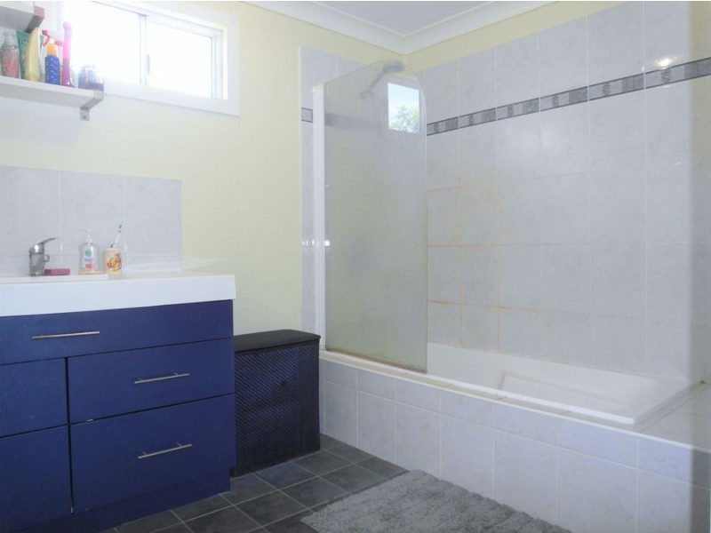 12 James Street, Rangeville QLD 4350