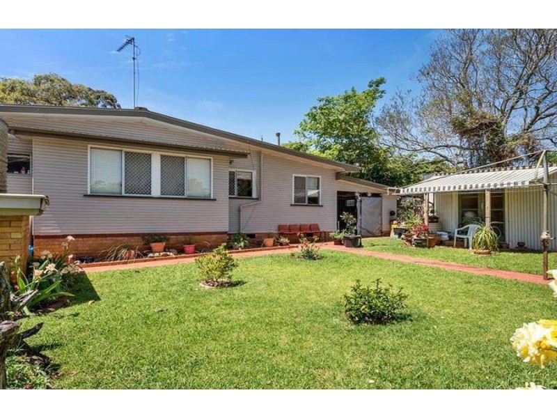 33 Esmond Street, Rockville QLD 4350