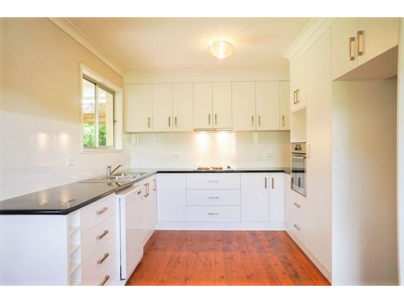 39 Leichhardt Street, Centenary Heights QLD 4350