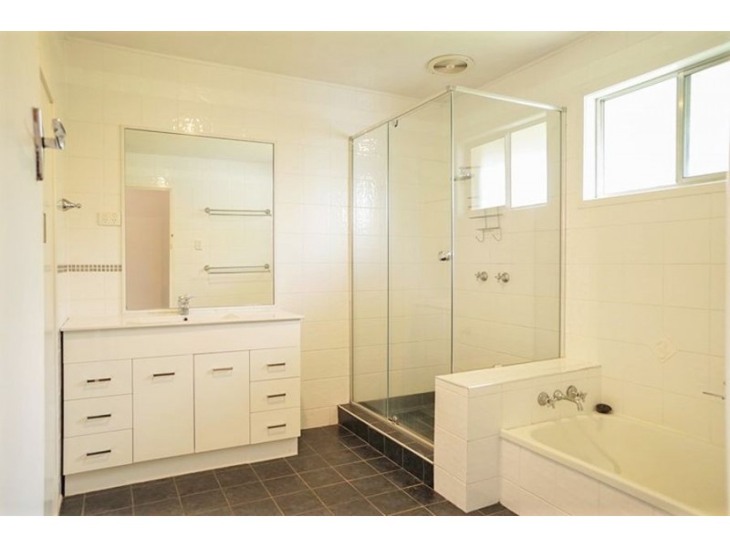 39 Leichhardt Street, Centenary Heights QLD 4350