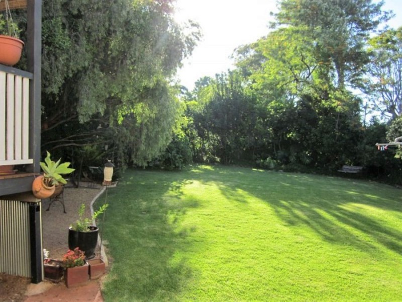 39 Leichhardt Street, Centenary Heights QLD 4350