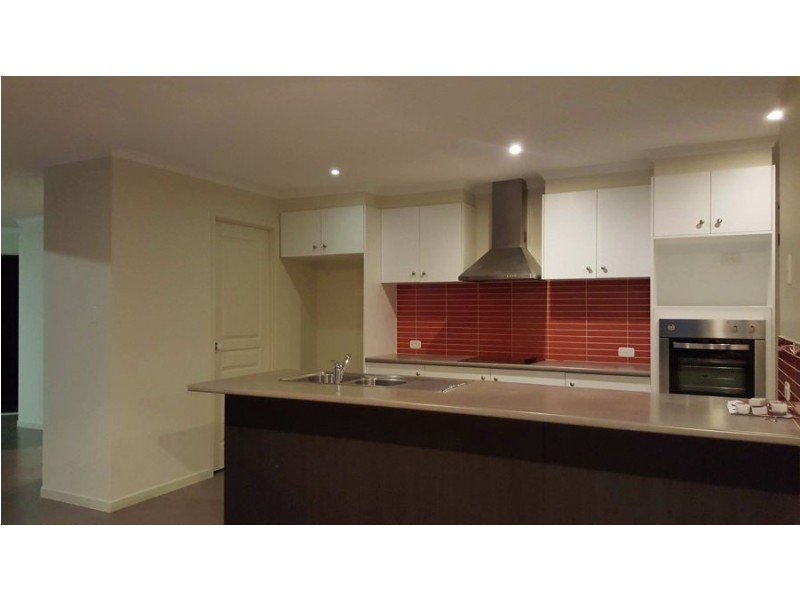 31 Sunset Drive, Glenvale QLD 4350