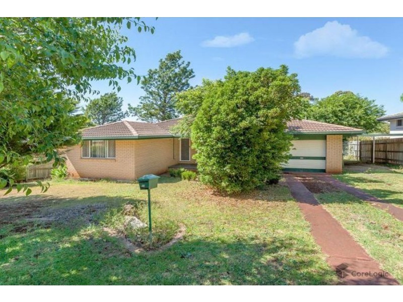 32 Debra Street, Centenary Heights QLD 4350