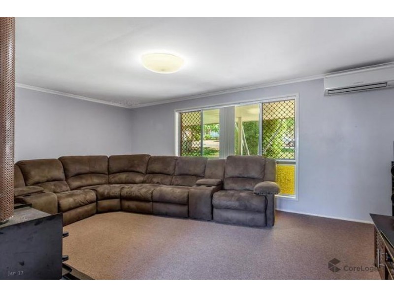 32 Debra Street, Centenary Heights QLD 4350