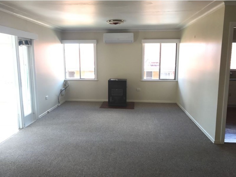 4 Erbacher Street, Centenary Heights QLD 4350