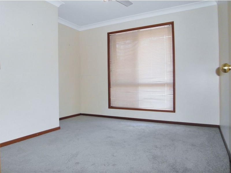 7 Pizzoni Road, Glenvale QLD 4350