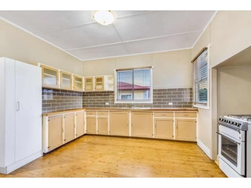 26 Monash Street, Newtown QLD 4350