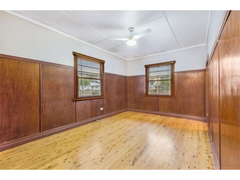 26 Monash Street, Newtown QLD 4350