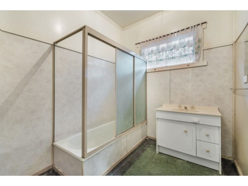 26 Monash Street, Newtown QLD 4350