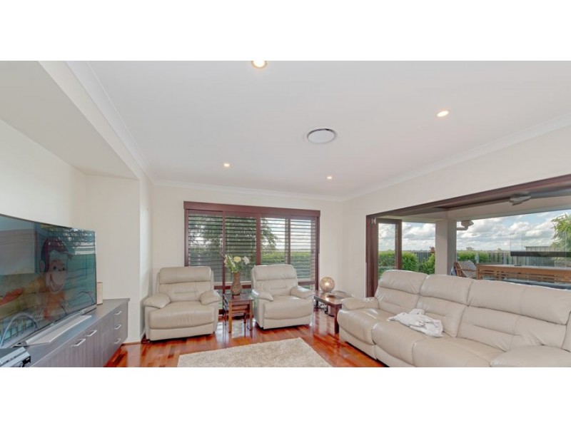 27 Trevean Drive, Kleinton QLD 4352