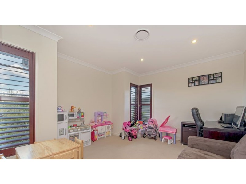 27 Trevean Drive, Kleinton QLD 4352