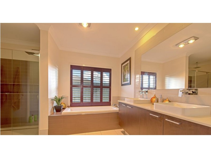 27 Trevean Drive, Kleinton QLD 4352