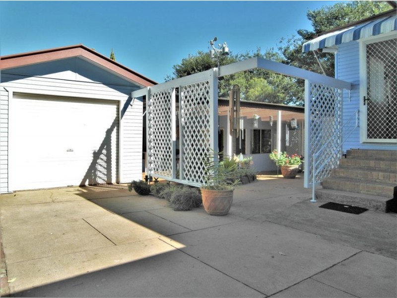 20 Lemnos Street, Harlaxton QLD 4350