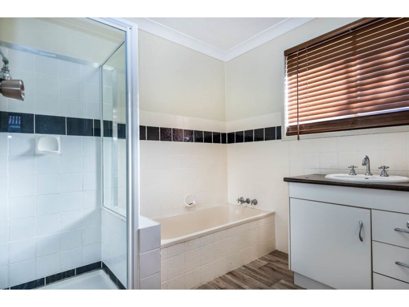 3 Chinchilla Court, Wilsonton Heights QLD 4350