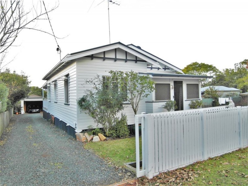 1 Leonard Street, East Toowoomba QLD 4350