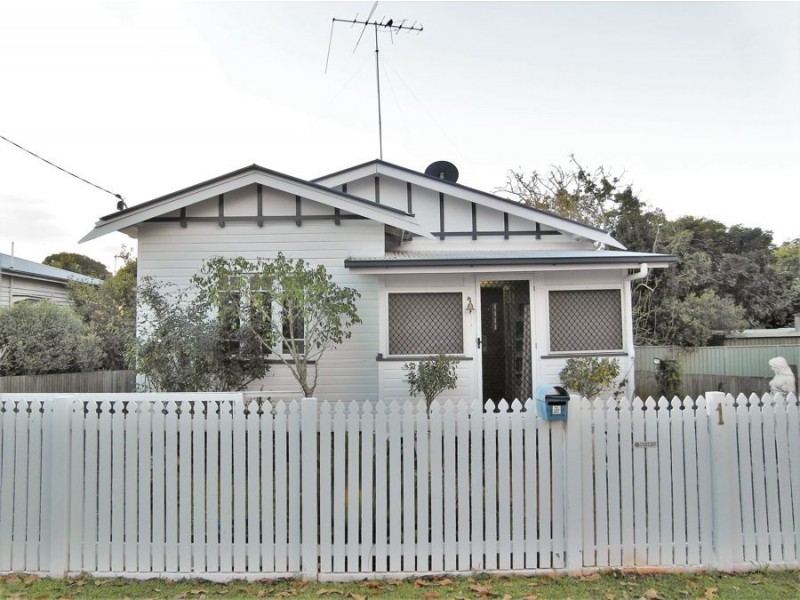1 Leonard Street, East Toowoomba QLD 4350