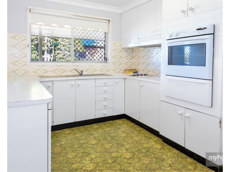 10 Elliott Street, Kearneys Spring QLD 4350