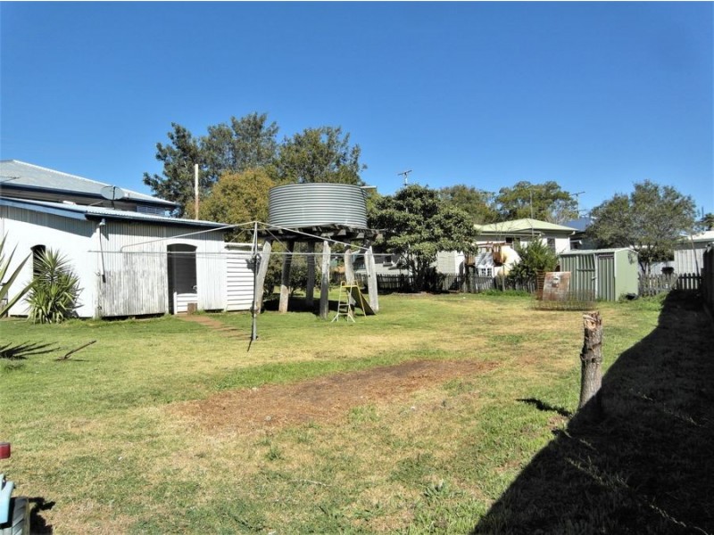 183 Jellicoe Street, Newtown QLD 4350