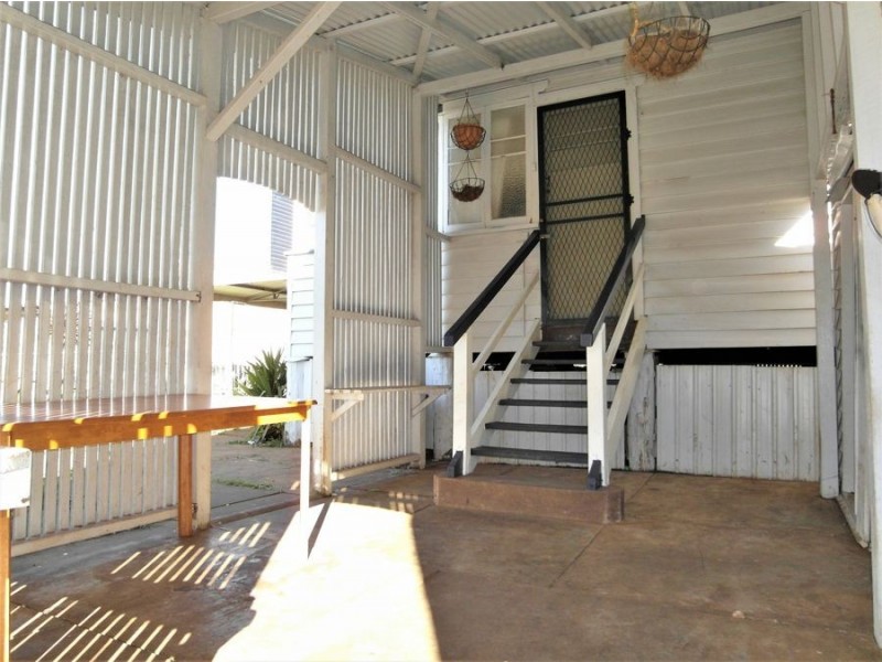 183 Jellicoe Street, Newtown QLD 4350