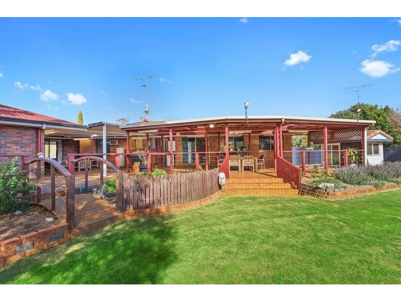 1 Bader Court, Wilsonton QLD 4350