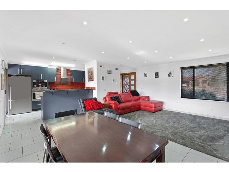 1 Bader Court, Wilsonton QLD 4350