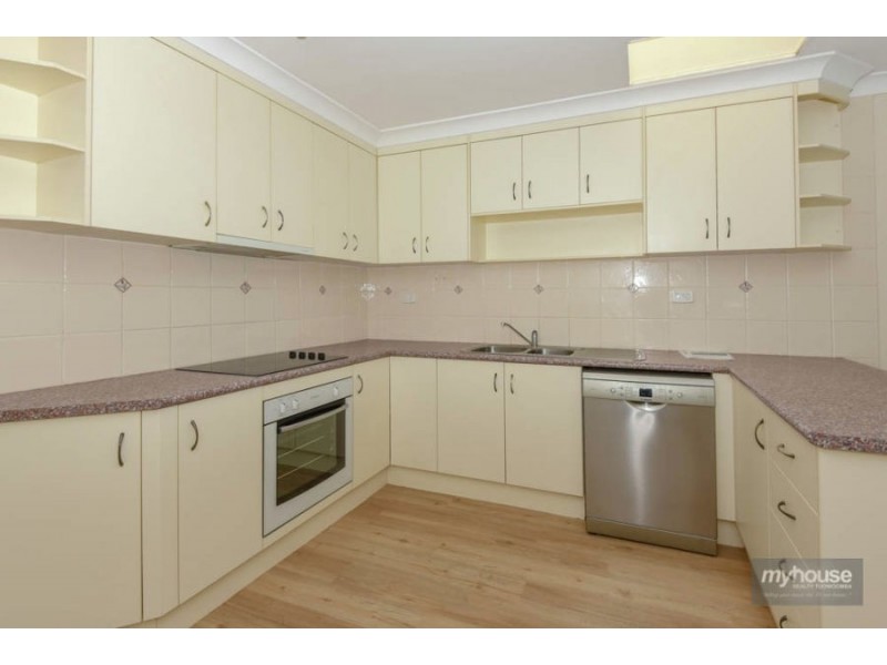 65 Buckland Street, Harristown QLD 4350