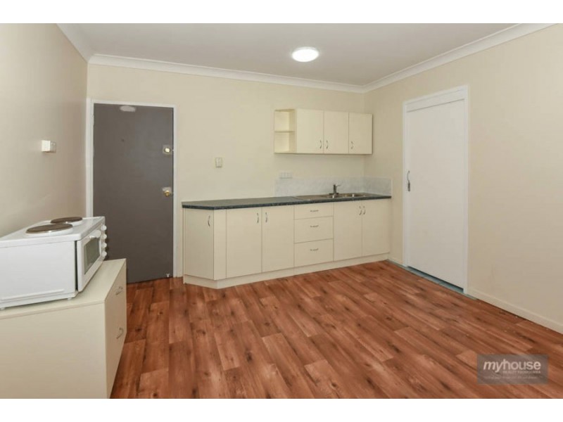 65 Buckland Street, Harristown QLD 4350