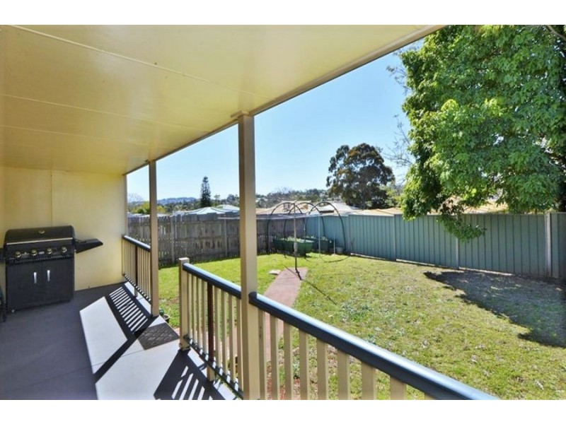 10 Elliott Street, Kearneys Spring QLD 4350