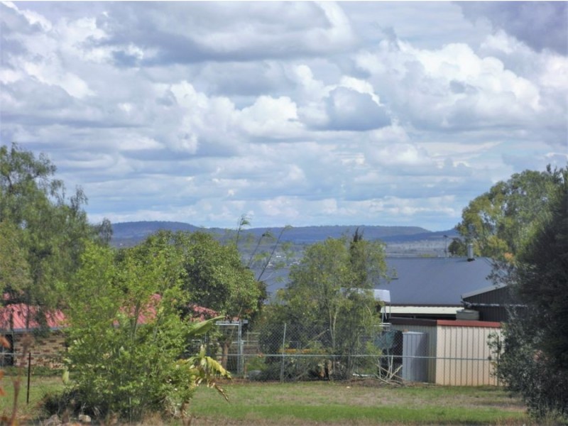 40 Stratford Drive, Wyreema QLD 4352