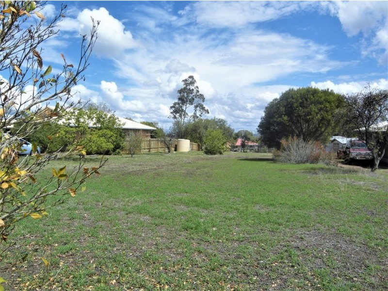 40 Stratford Drive, Wyreema QLD 4352