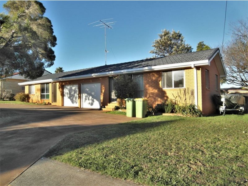 264 Tor Street, Rockville QLD 4350