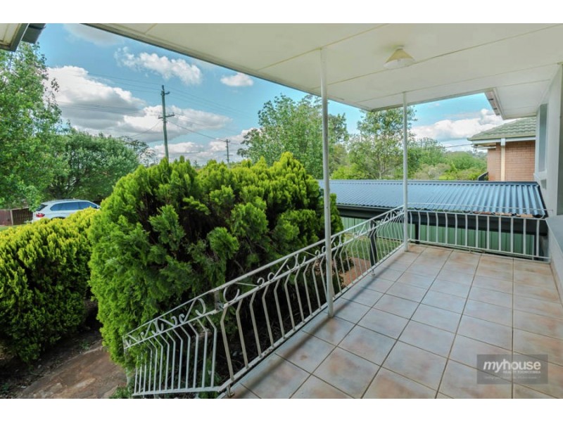 40 Wentworth Street, Centenary Heights QLD 4350