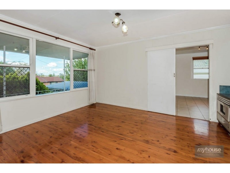 40 Wentworth Street, Centenary Heights QLD 4350