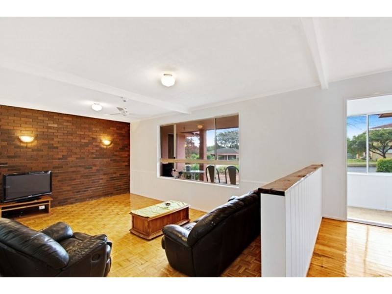 1 Baird Street, Kearneys Spring QLD 4350