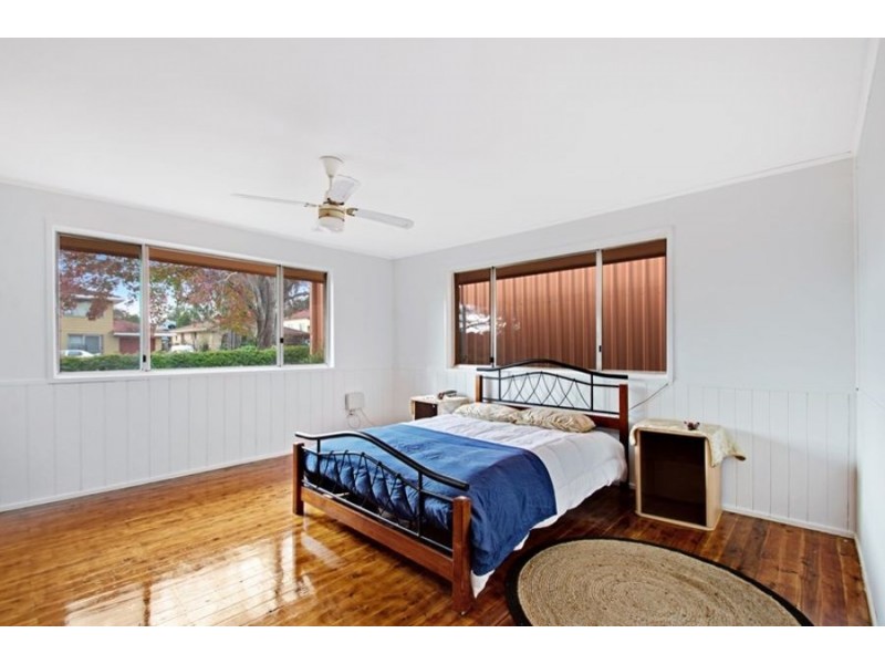 1 Baird Street, Kearneys Spring QLD 4350