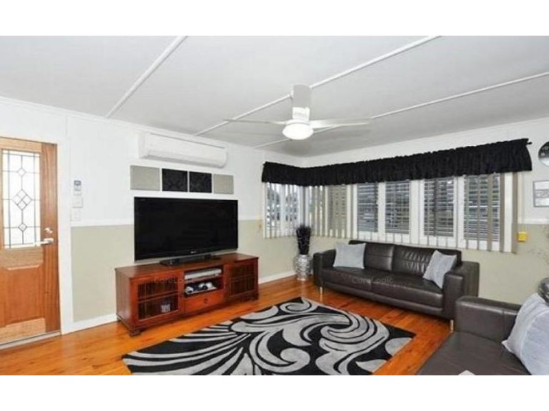 11 Hanlon Street, Newtown QLD 4350