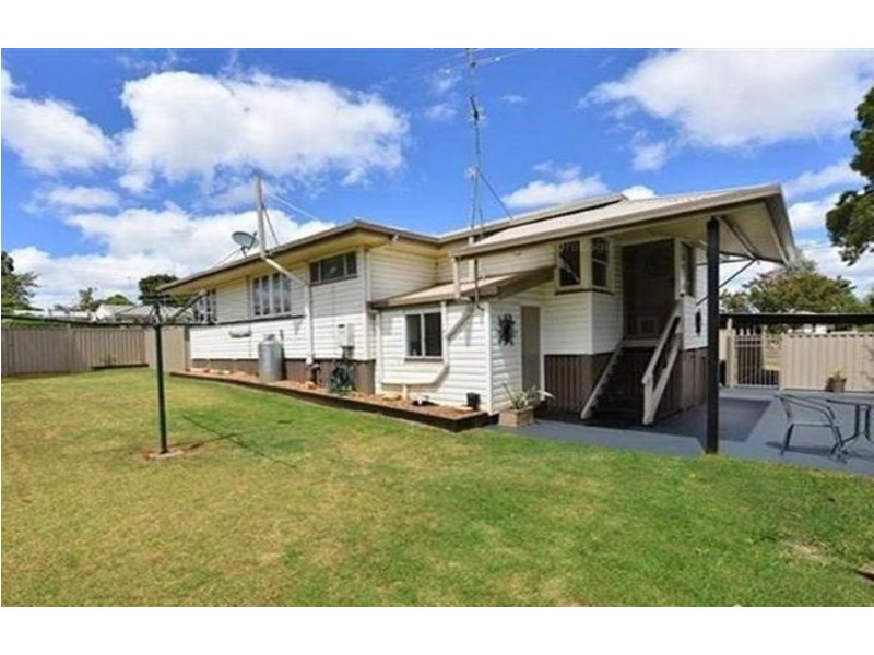 11 Hanlon Street, Newtown QLD 4350