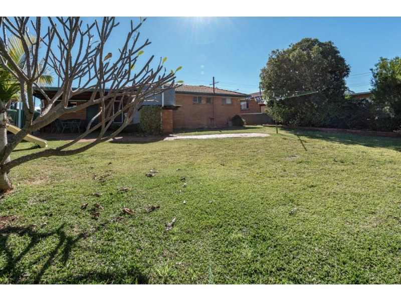 368 North Street, Wilsonton QLD 4350